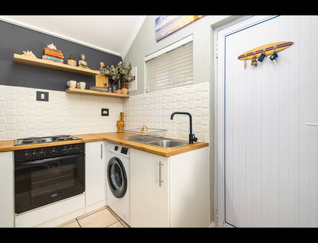 1 BEDROOM APARTMENT SOLD IN WEST BEACH